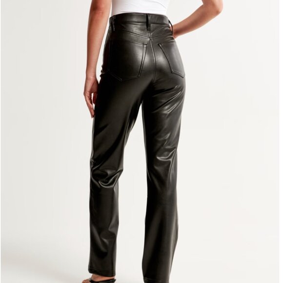 Abercrombie & Fitch Curve Love Vegan Leather 90s Straight Pant (Size 10, Black) - Picture 2 of 11